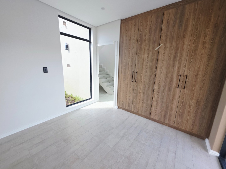 4 Bedroom Property for Sale in Sandown Western Cape